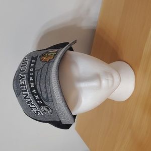 REEBOK NHL Chicago Blackhawks Stanley Cup 2013 Collectible Trucker Hat